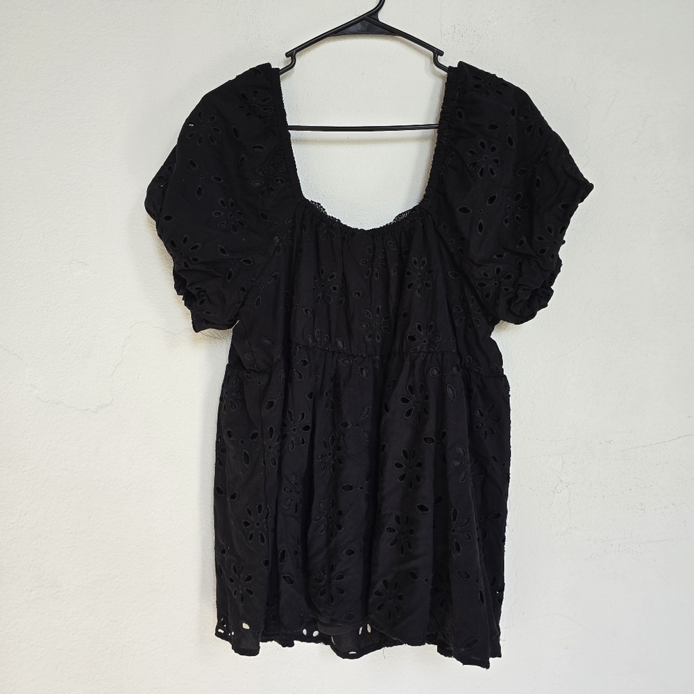 NWT TORRID Babydoll Eyelet Challis Black Short Sleeve Blouse Size 1X 14-16 - Picture 12 of 16